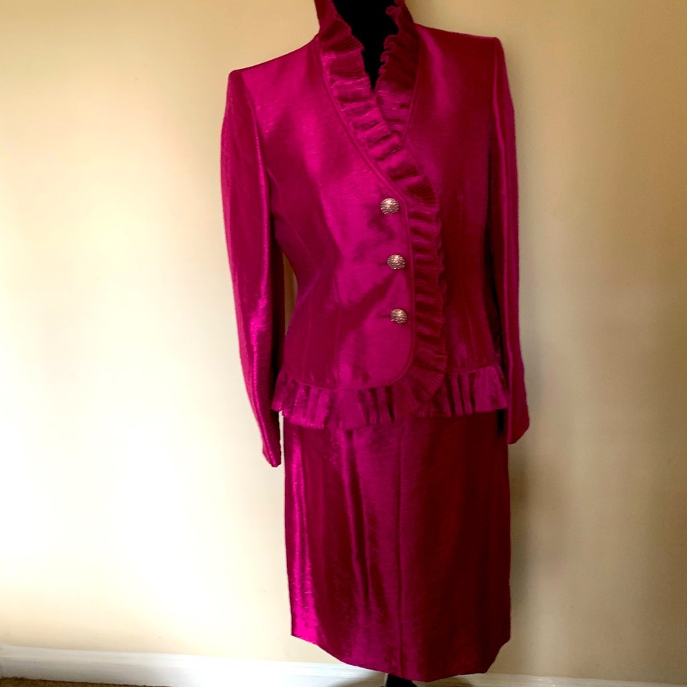 Women’s Elegant Skirt Set